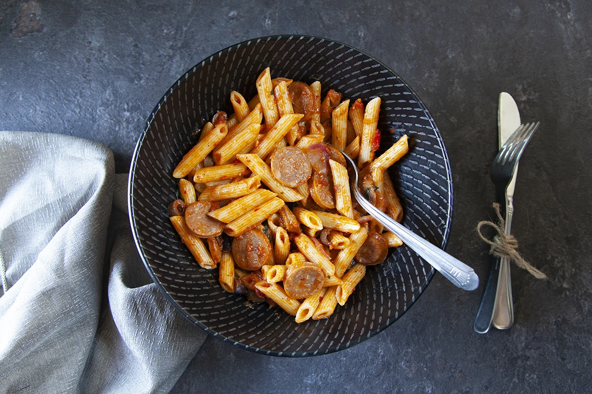 Penne Calabrese avec tomates séchées, piments et huile d’olive
