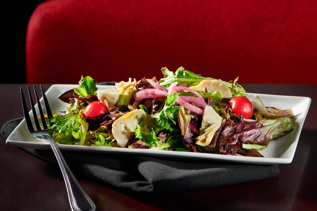 Salade italienne PACINI avec légumes frais et vinaigrette maison