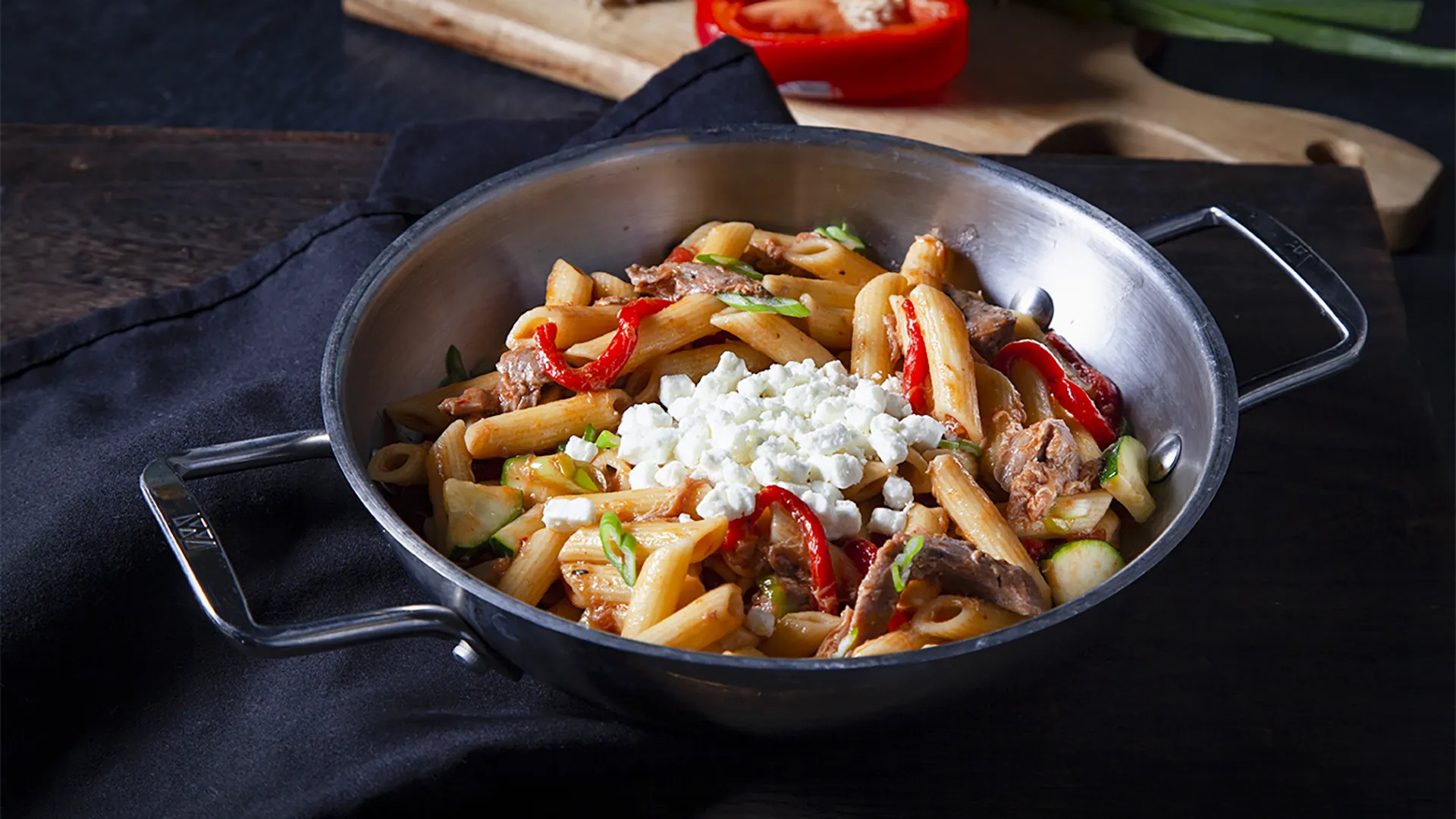 Penne canard confit PACINI Penne au canard confit avec sauce riche et savoureuse