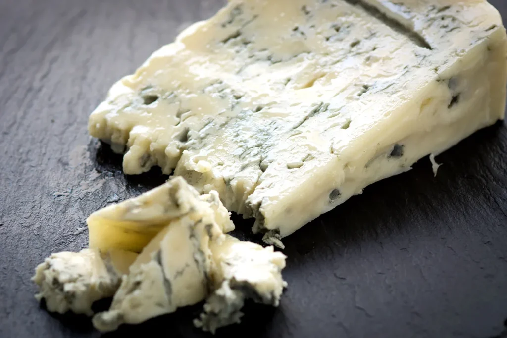 Gorgonzola, fromage bleu crémeux italien au goût intense