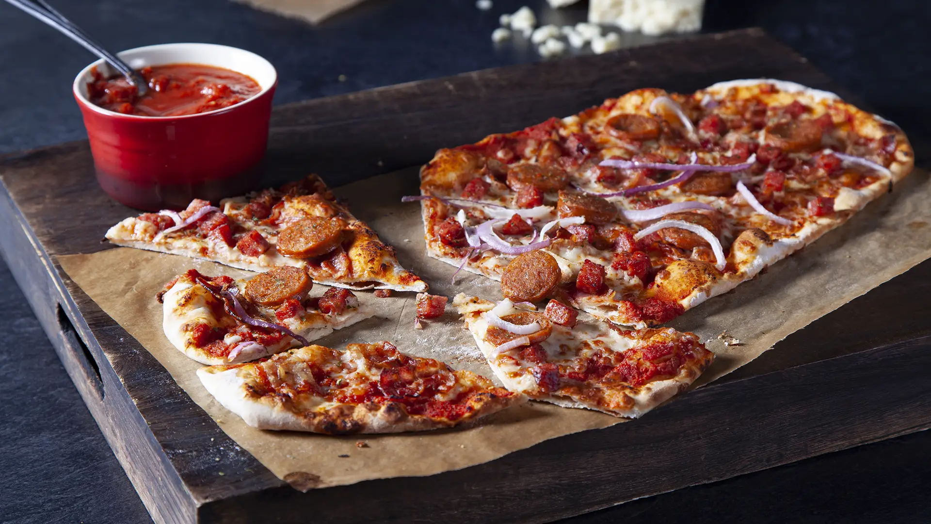 Pizza Alle Carni | Pizza garnie de viandes à l’italienne