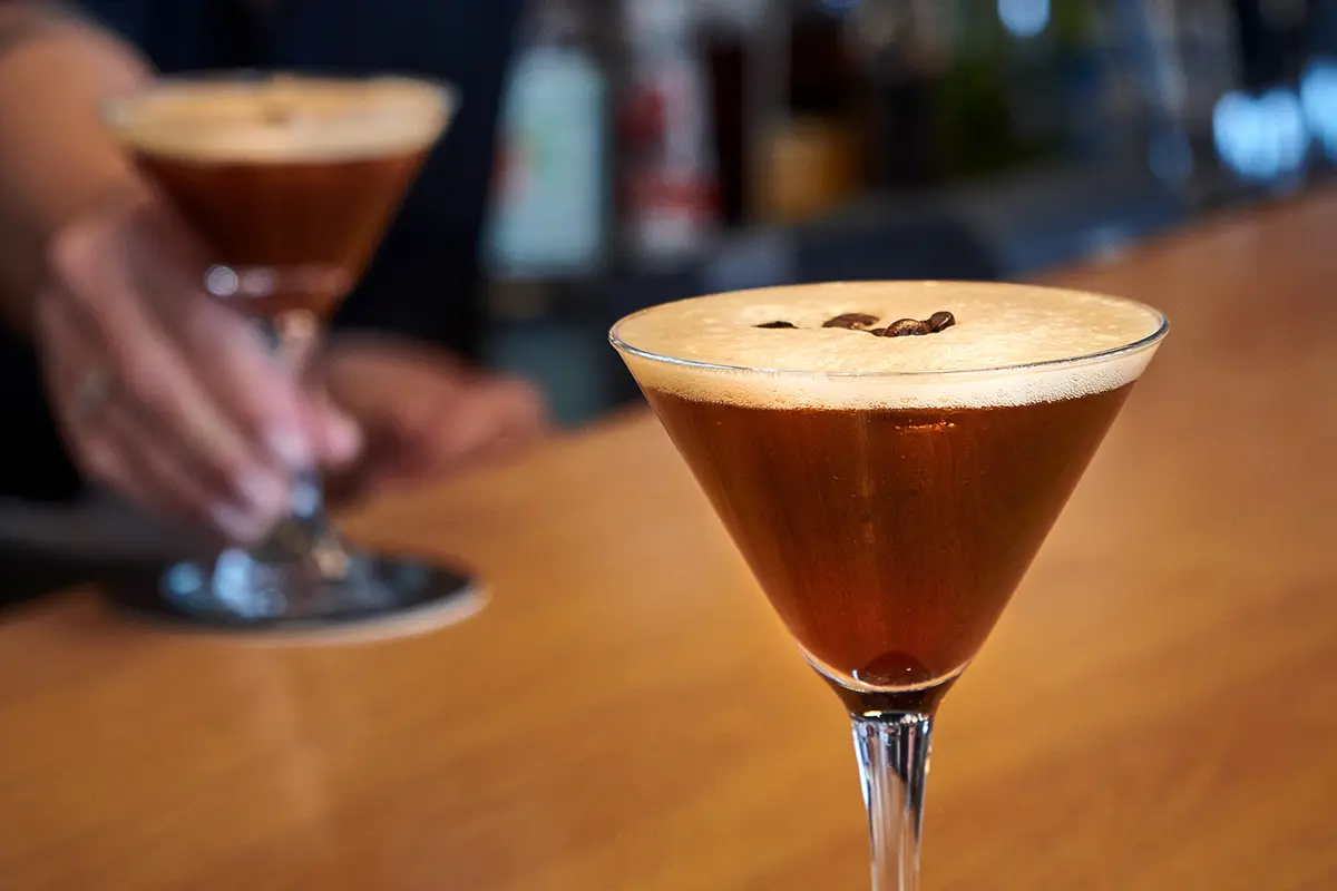 Martini café PACINI signature, cocktail au café espresso élégamment présenté