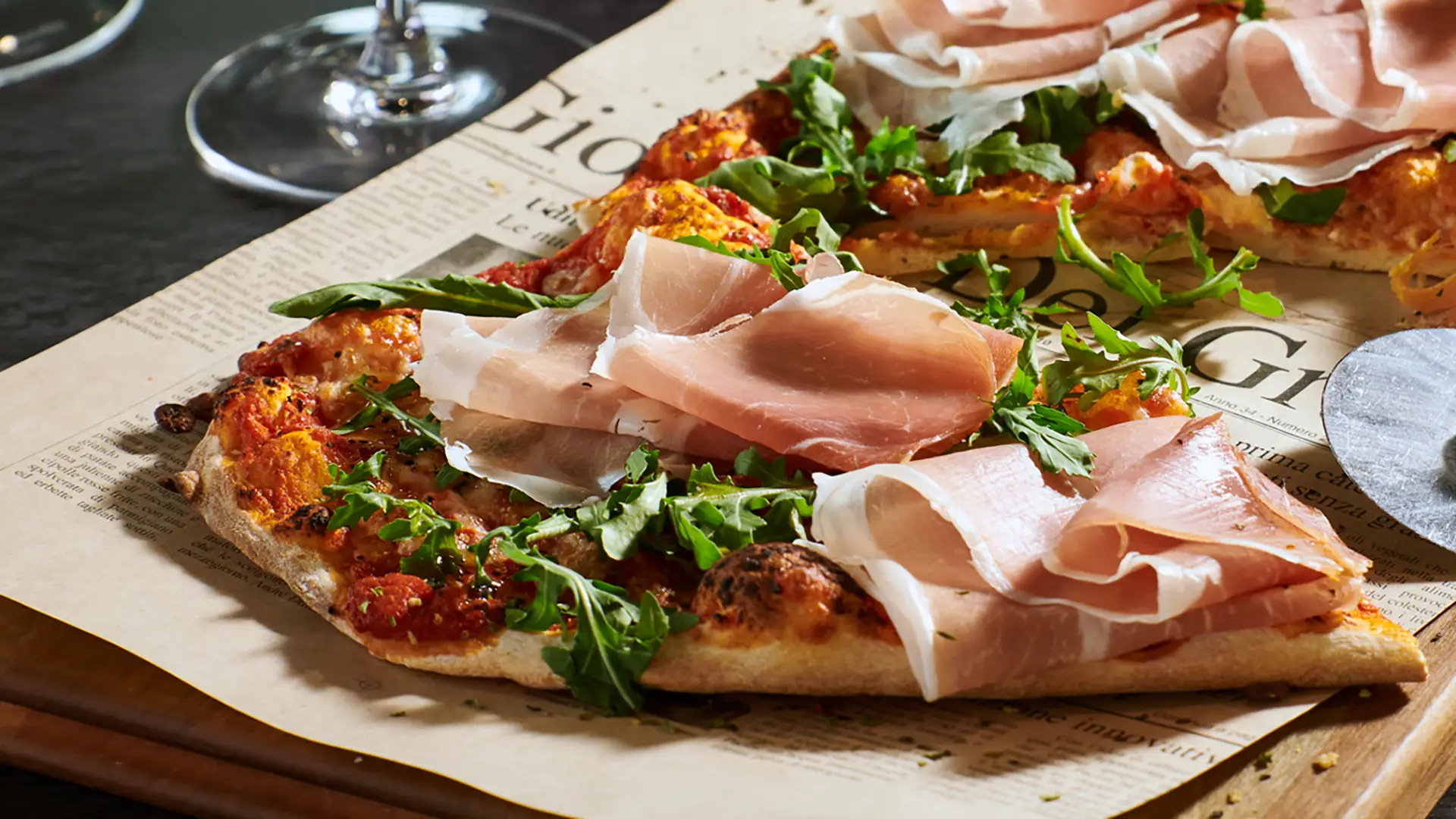 Pizza prosciutto et roquette PACINI, jambon italien et roquette fraîche