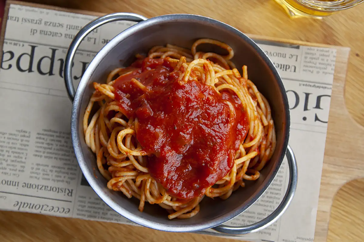 Spaghetti pour enfant PACINI, plat adapté aux plus petits avec sauce tomate